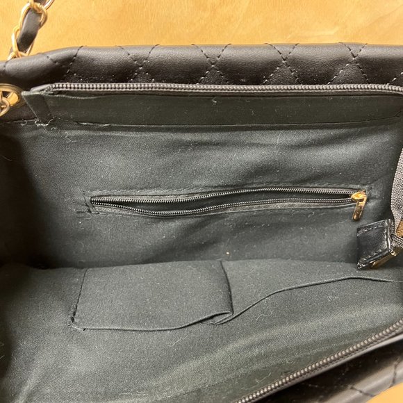 BooHoo Black Quilted Purse/Shoulder Bag  - SHIPS FAST💨✅ - Picture 3 of 3